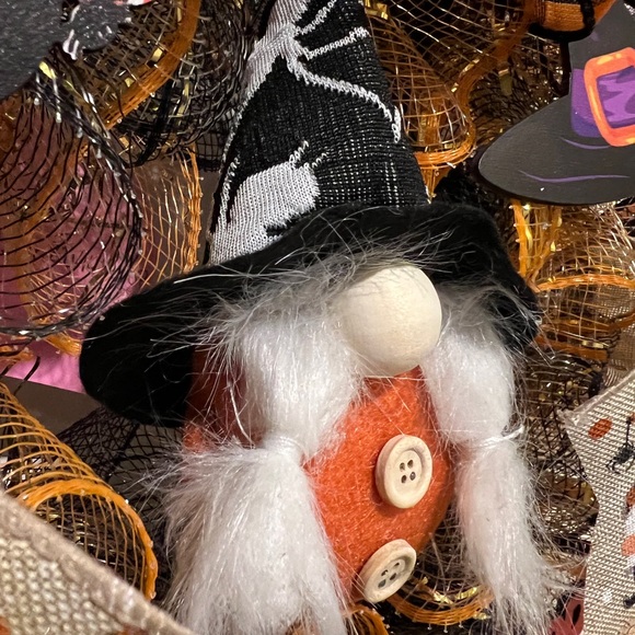 13 inch Halloween Ribbon Wreath Black White Gnome MW13 - Picture 9 of 13